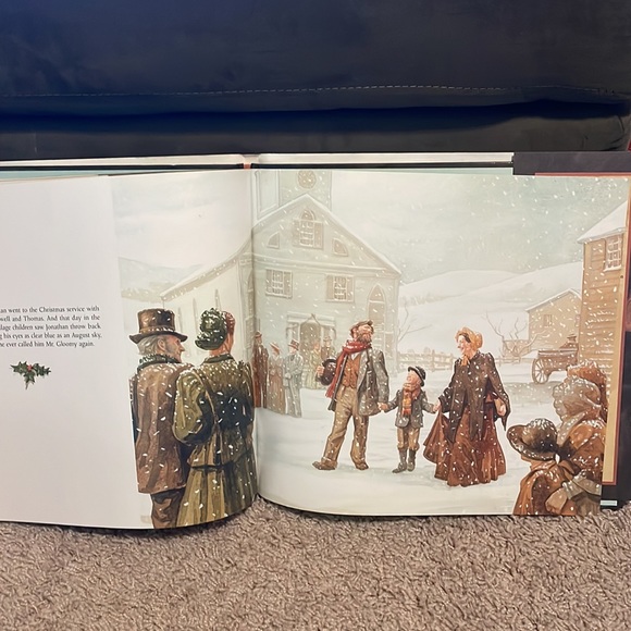 🤎The Christmas Miracle of Jonathan Toomey Book - Picture 8 of 8